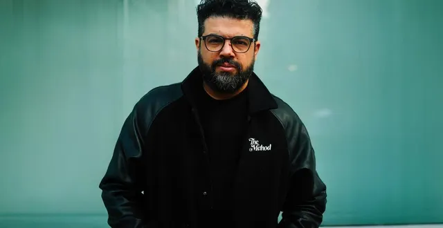 photo  né à argentan, morade aïssaoui est heureux de venir y présenter son premier long métrage, samedi 17 janvier.  &copy;  hugo scialo bus de nuit 