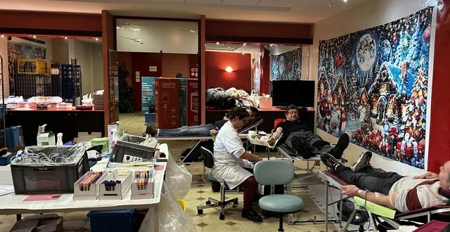 photo  au total, entre le mois de mars 2025 et ce mois de janvier 2026, une centaine de prélèvements sanguins ont pu être collectés auprès des salariés de bahier à sceaux-sur-huisne.  &copy;  photo bahier 