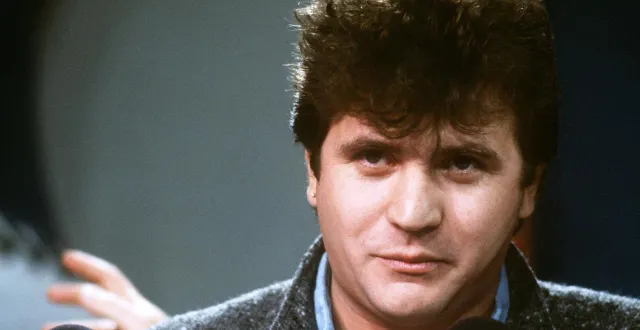 photo  daniel balavoine lors de l’émission de radio « studio 1 » sur europe 1, le 1er février 1984 à paris.  &copy;  archives afp 