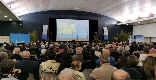 photo  espace jeanne-de-laval à andard, lors des vœux du maire jean-charles prono.  &copy;  commune de loire-authion 