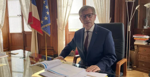 photo  le maire d’alençon et président de la communauté urbaine d’alençon, joaquim pueyo, n’a pas encore indiqué s’il sera candidat à sa réélection.  &copy;  archives ouest-france 