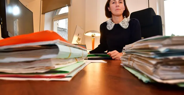 photo  la procureure de la république, sophie lacote a notamment salué ses collègues arrivés depuis peu, et indiqué qu’elle aurait plaisir à croiser les six nouveaux avocats inscrits au barreau des deux-sèvres.  &copy;  illustration co - marie delage 