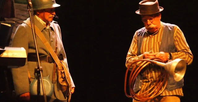 photo  les compagnons des terroirs retrouveront la scène de la salle de loisirs de mazé le dimanche 18 janvier. (sur la photo, rené maréchal et michel toulier.)  &copy;  les compagnons des terroirs 