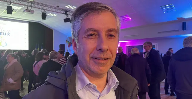 photo  philippe rebelo lors de la cérémonie des vœux du pays sabolien à solesmes.  &copy;  le maine libre 