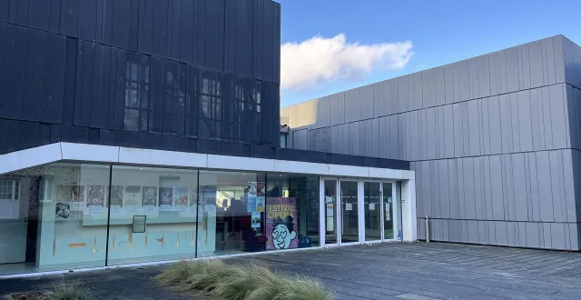 photo  le cinéma le long-court à coutances (manche).  &copy;  ouest-france 