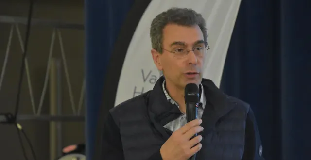 photo  étienne glémot, président de la communauté de communes des vallées du haut-anjou lors de la cérémonie des vœux mercredi 14 janvier au lion-d'angers.  &copy;  co - joël audouin 