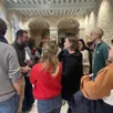 photo  une délégation d’enseignants et de parents d’élèves de l’école éluard, accompagnée de 200 enfants, a investi le hall de la mairie du mans, le 13 janvier 2026. 