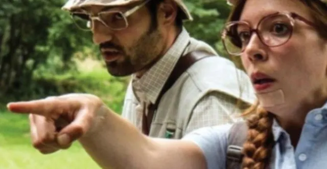 photo  albane danflous, autrice comédienne, lors d’une sortie en quête de biodiversité.  &copy;  fournie 