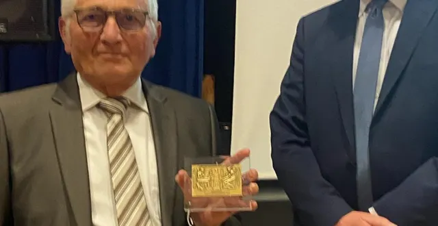 photo  marcel mortreau, maire et yve-marie hervé, suppléant de la députée marietta karamanli.  &copy;  ouest-france 