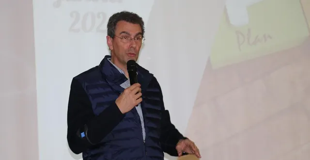 photo  etienne glémot, président de la communauté de communes des vallées du haut-anjou, achèvera son mandat en mars prochain.  &copy;  ouest-france 