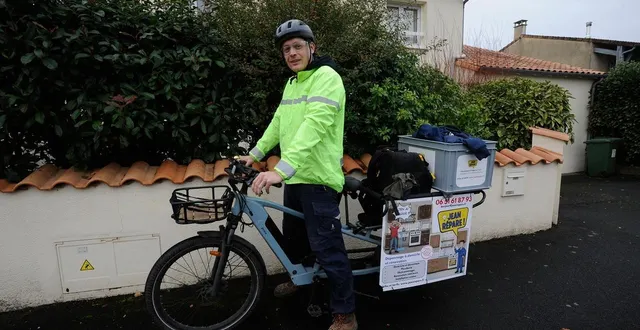 photo  jean répare est disponible 7 jours sur 7 de 9 heures à 18 heures.  &copy;  christophe bernard 