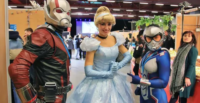 photo  ce week-end, le centre des expositions du mans se transforme en palais du jeu et des univers japonais et coréen, à l’occasion du geek life festival  &copy;  archives ouest-france 