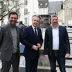 photo  angers, rue corneille, 16 janvier 2026. christophe béchu va changer 30 des 58 noms qui constituaient sa liste en 2020. il a présenté les deux premiers nouveaux visages, pas tout à fait des inconnus : anthony lusson (à gauche) et antoine lelarge. 