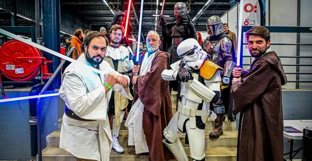 photo  le geek life, festival dédié à la pop culture, aux mangas, aux jeux vidéo et au cosplay, se déroule ce week-end au centre des expositions du mans.  &copy;  archives le maine libre – yvon loué 
