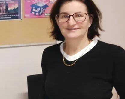 photo  isabelle tixier tollemer, responsablede la bibliothèque.  &copy;  ouest-france 