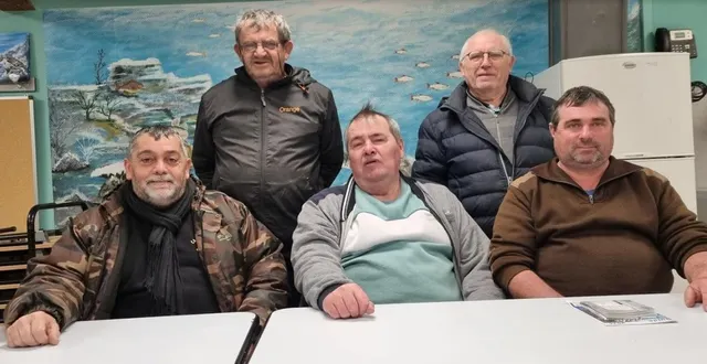 photo  les membres du bureau de l’association agréée pour la pêche et la protection du milieu aquatique.  &copy;  ouest-france 