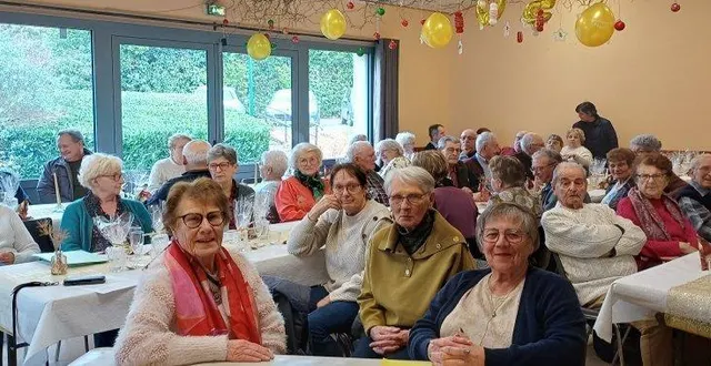 photo  la section locale a fêté ses 50 ans, mardi. au premier plan, de gauche à droite : yvette goguelet, secrétaire ; bernadette bruneau, trésorière et jacqueline dohin, présidente.  &copy;  ouest-france 