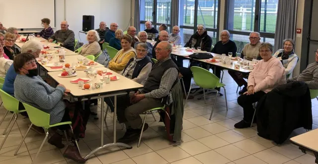 photo  les anciens combattants en assemblée générale.  &copy;  le maine libre 