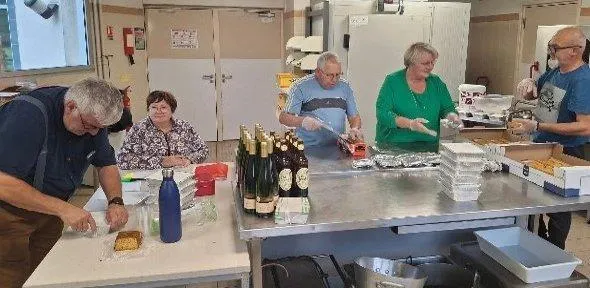 photo  le comité en plein travail lors de la vente l’an dernier  &copy;  archives le maine libre 