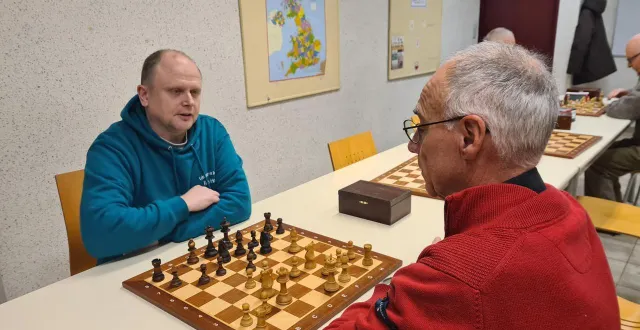 photo  tous les samedis après midi, salle du forum, armand doré trouve des partenaires de jeu  &copy;  ouest-france 