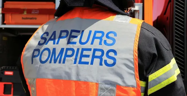 photo  pompiers et gendarmes sont intervenus.  &copy;  archives ouest-france 