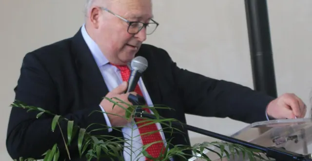 photo  arnaud de calonne lors de la cérémonie des vœux.  &copy;  le maine libre 