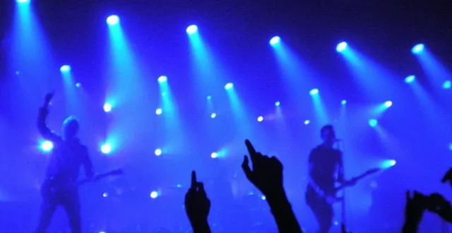 photo  l’amoureux éconduit avait demandé la permission de monter sur scène et de prendre le micro.  &copy;  photo d’illustration : pixabay 