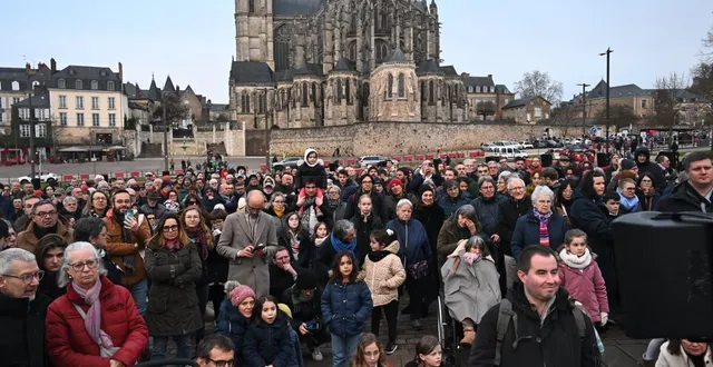 photo  le mans, samedi 17 janvier 2026. au centre du cercle sonore, les manceaux sont venus entendre les bruits habituellement imperceptibles de leur ville.  &copy;  le maine libre - denis lambert 