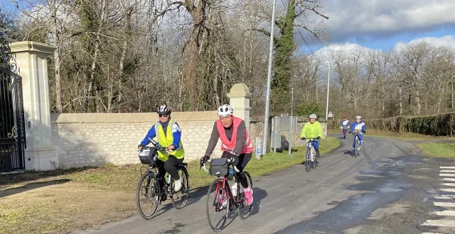 photo  les cyclos castéloriens de retour sur les routes pour une nouvelle saison.  &copy;  cyclos castéloriens 