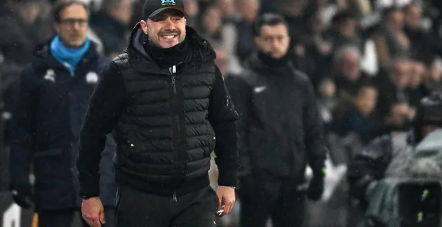 photo  roberto de zerbi s’est réjoui de la première période de l’om à angers (2-5).  &copy;  jérôme fouquet / ouest-france 
