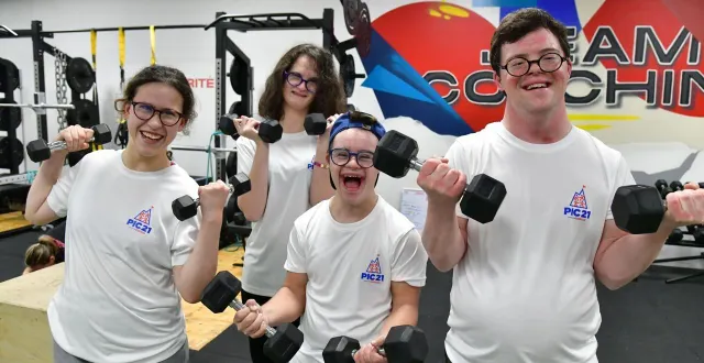 photo  anna, telma, medhi et paul-victor, alias « les quatre fantastiques », respirent la joie et la détermination.  &copy;  co - marie delage 