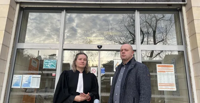 photo  didier steck et son avocate me aline charlès pour défendre la mort d’albert malinge, décédé après que son fauteuil roulant acheté la veille a lâché.  &copy;  co 