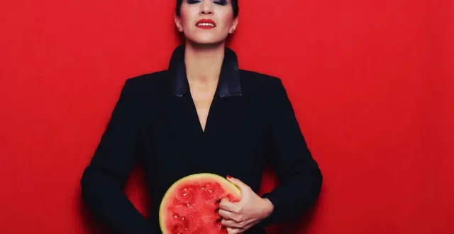 photo  la ville de val-au-perche vous invite le samedi 31 janvier à 20h30 à la rouge pour l’ouverture de la saison culturelle avec nour en concert.  &copy;  @val-au-perche 