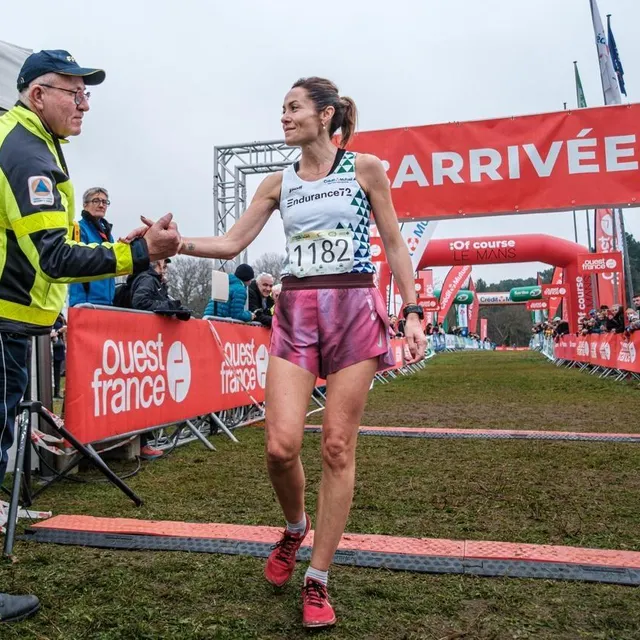 Vincianne Cussot, du club Endurance 72, a remporté la course des 5 km féminins en 19 minutes et 37 secondes, samedi. Simon Torlotin / Ouest-France photo vincianne cussot, du club endurance 72, a remporté la course des 5 km féminins en 19 minutes et 37 secondes, samedi. © simon torlotin / ouest-france