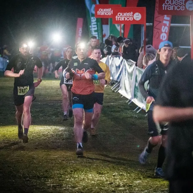 Les lampes frontales étaient de sortie lors du trail semi-nocturne, samedi en fin de journée. Simon Torlotin / Ouest-France photo les lampes frontales étaient de sortie lors du trail semi-nocturne, samedi en fin de journée. © simon torlotin / ouest-france