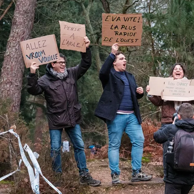 Tout au long du week-end, les coureurs ont pu compter sur le soutien et les encouragements des spectateurs. Simon Torlotin / Ouest-France photo tout au long du week-end, les coureurs ont pu compter sur le soutien et les encouragements des spectateurs. © simon torlotin / ouest-france