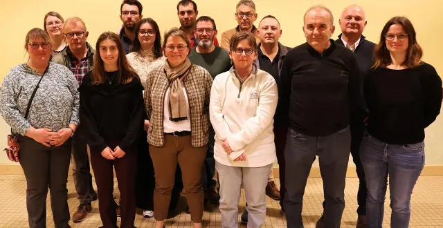 photo  la liste à l’unisson, construisons demain pour les élections municipales 2026 à auvers-le-hamon.  &copy;  ouest-france 