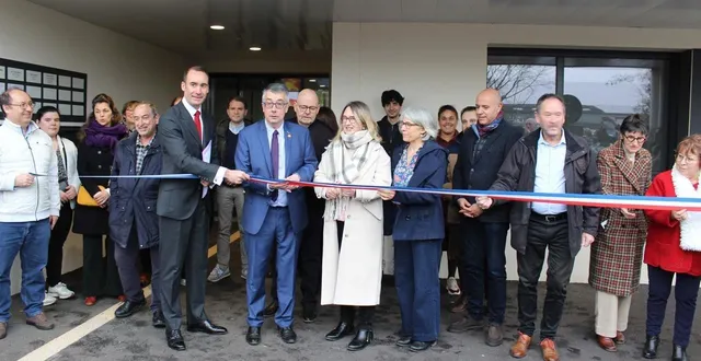 photo  fruit d’une large collaboration entre la cdc, l’état et la région, le pôle santé a été inauguré en présence de nombreux élus et de professionnels de santé.  &copy;  ouest-france 