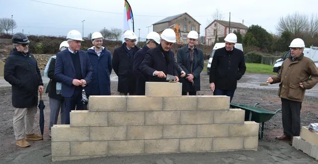 photo  la pose de la première pierre de la maison de santé pluridisciplinaire, le lundi 19 janvier 2026 à sablé-sur-sarthe.  &copy;  le maine libre 