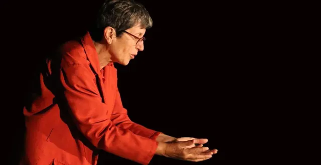 photo  la conteuse claire guillermin.  &copy;  co 