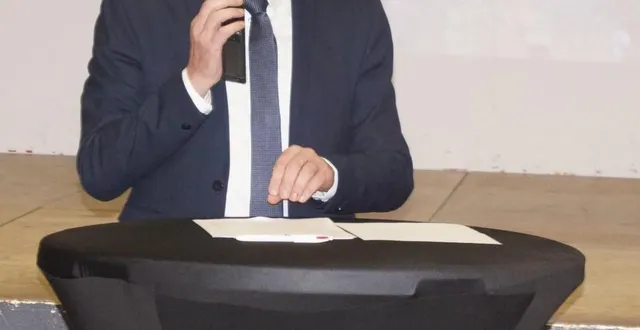 photo  david chollet, maire, a présenté ses vœux aux habitants venus nombreux pour l’écouter.  &copy;  ouest-france 