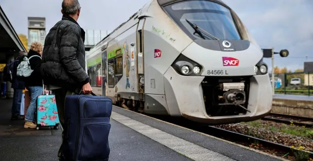 photo  en cinq ans, le nombre de passagers qui transitent par la gare de vire normandie (calvados) a bondi, passant de 80 000 en 2019, à 100 500 en 2024. (archive)  &copy;  charles bury / ouest-france 