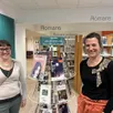 photo  gwenaëlle hubert, coordinatrice du réseau, et hélène dupont, directrice de la bibliothèque de la flèche (sarthe), présentent les nuits de la lecture. des animations gratuites organisées du mercredi 21 au samedi 24 janvier 2026 dans le pays fléchois. 