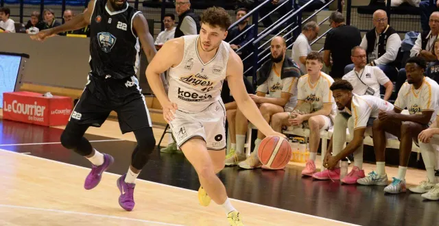 photo  baptise oger, le capitaine de l’eab.  &copy;  co - jérôme hurstel 