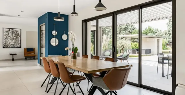 photo la boutique du menuisier spécialisée dans les menuiseries pour l’habitat, en construction neuve comme en rénovation.