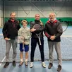 photo  sur les courts de la venaiserie, mathew avec les 3 entraîneurs du club, clément douay, anaëlle lepinay, actuellement en formation, qui a été sélectionnée aux petits as en 2 015, et hugues guerraud. 
