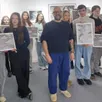 photo  les lycéens de classe de seconde de l’option métiers de la couture et de la confection ont dessiné au fusain, après avoir installé des œuvres de samuel martin. 
