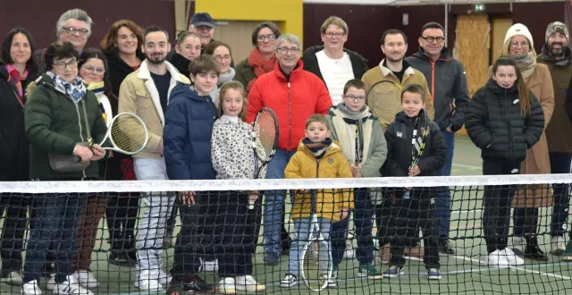 photo  les membres de l’usp tennis se sont félicités d’accueillir vingt nouvelles recrues lors de l’assemblée générale.  &copy;  le maine libre 