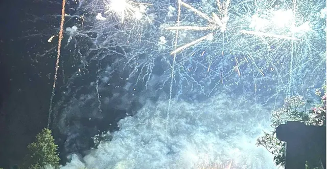 photo  le comité des fêtes prévoit un feu d’artifice exceptionnel.  &copy;  le maine libre 