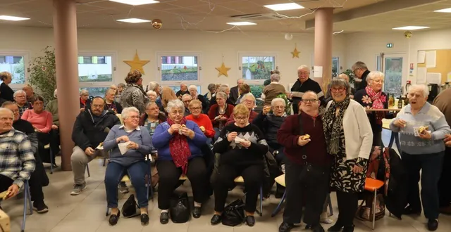 photo  belle ambiance lors de l’assemblée générale de l’association des retraités chalonnais (arc).  &copy;  co 